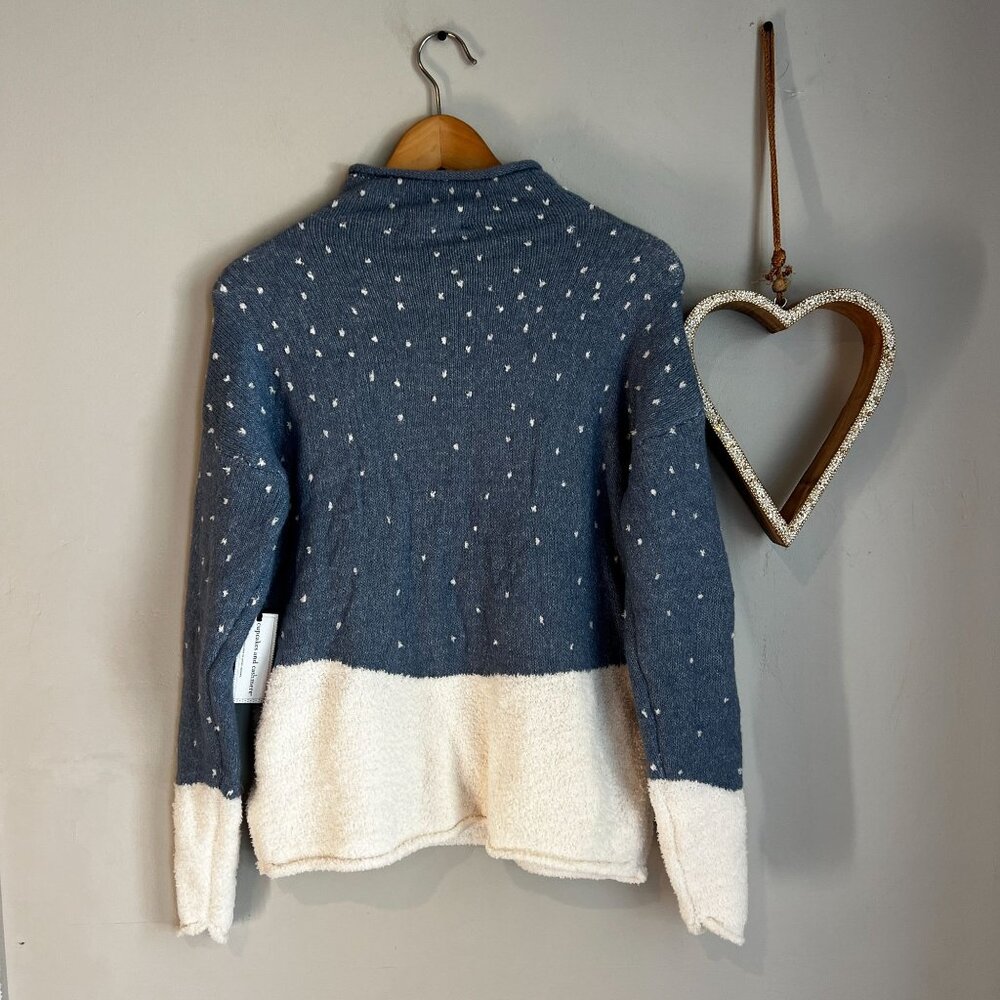 Cupcakes Cashmere Womens Mock Neck Pullover Sweater XTRA-SMALL Winter Landscape - Picture 2 of 10